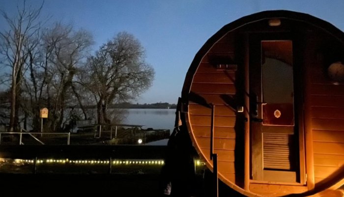 N The Lakeside Hotel and Leisure Centre