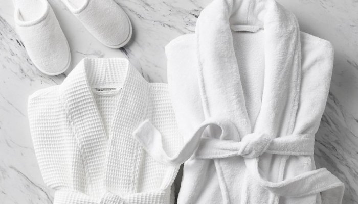Retreat signature robe l The Lakeside Hotel and Leisure Centre